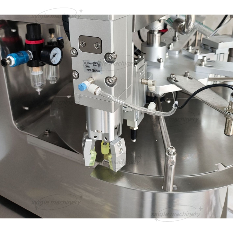 Automatic Liquid Paste Spout Pouch Filling And Capping Machine